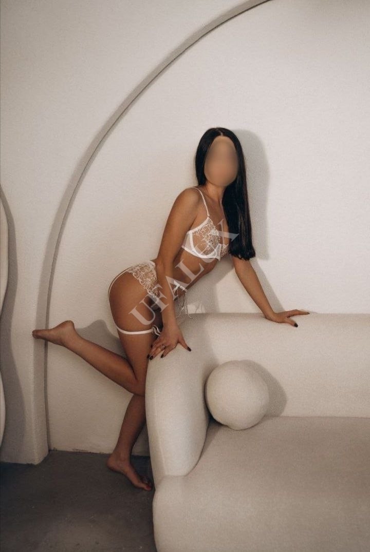 Проститутка Мия